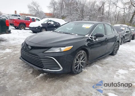 2023 Toyota Camry Xle z USA, uszkodzony, nr VIN 4T1F11AK2PU730620